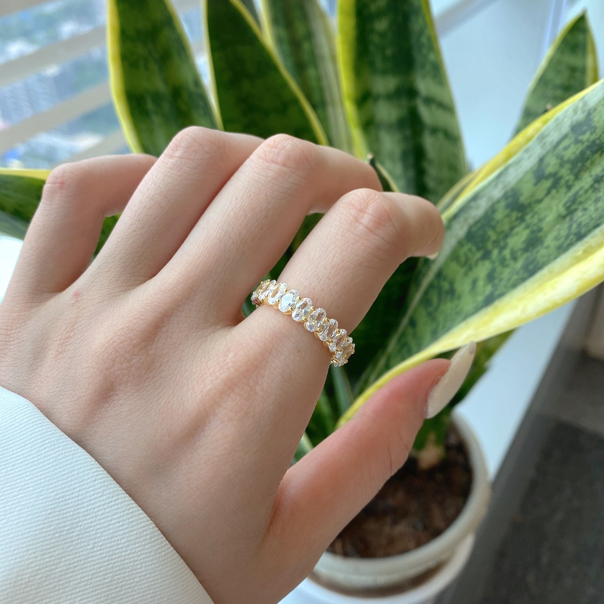 [AuraEcho]Ornate Oval Cut Tennis Ring