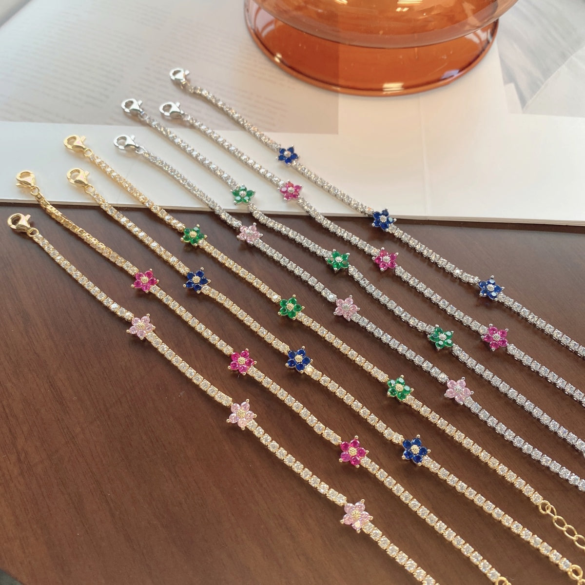 [AuraEcho]Sparkling Flower Shape Tennis Bracelet