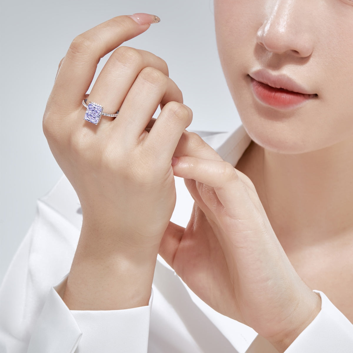 [AuraEcho]4.0 Carat Luxurious Engagement Ring