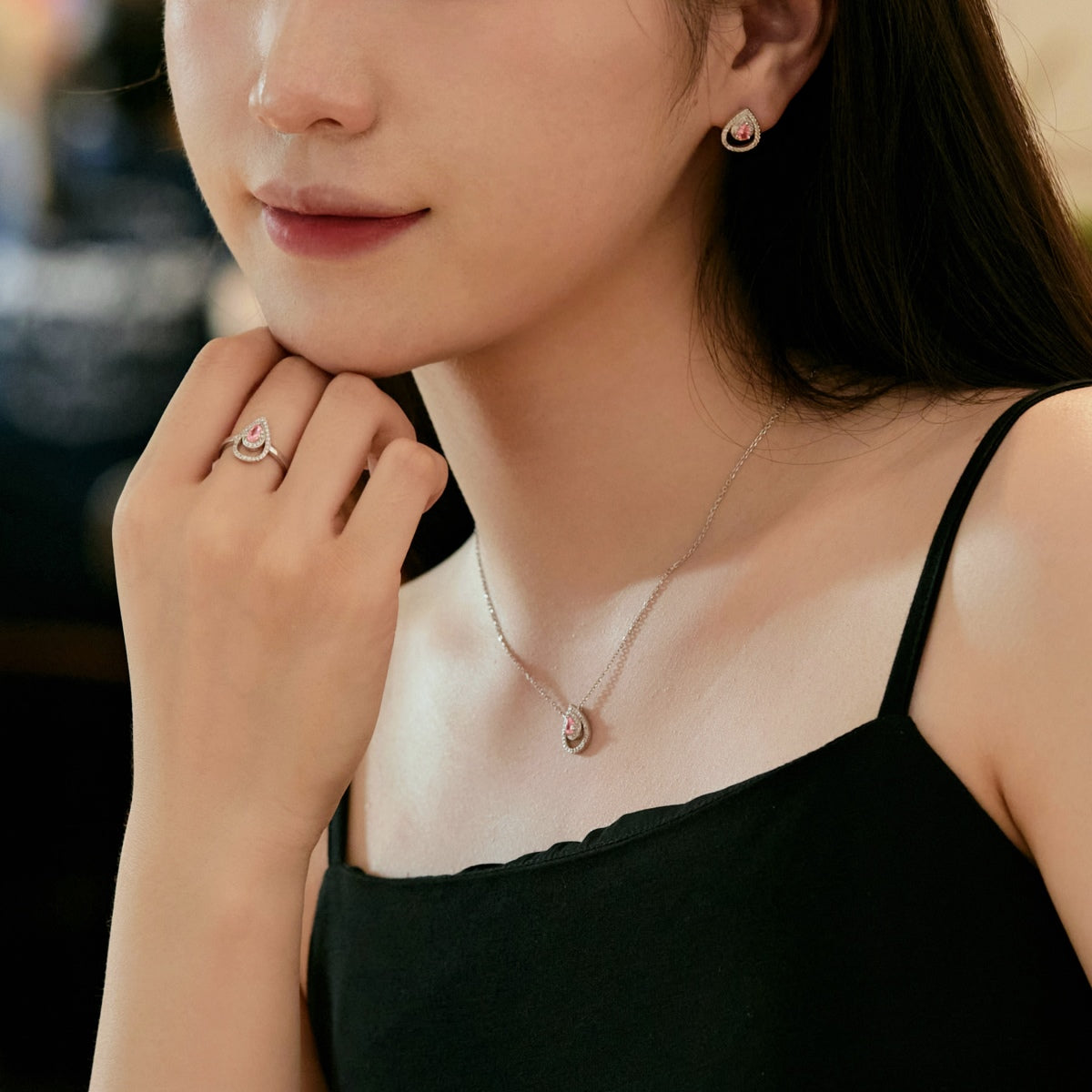 [AuraEcho]Sparkling Pear Cut Necklace