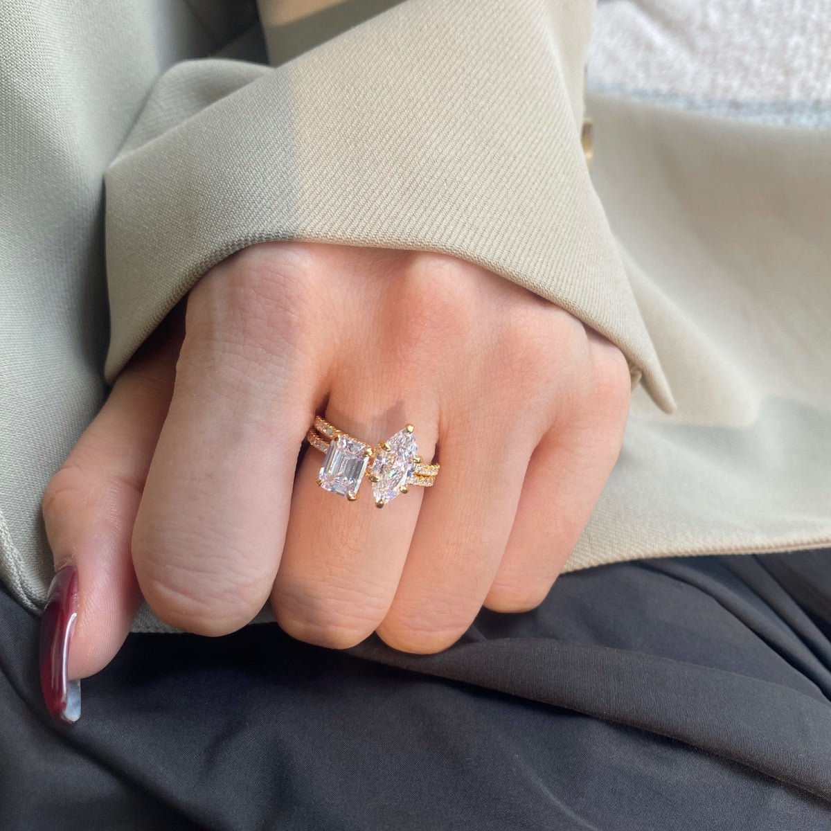 [AuraEcho]2.0 Carat Scintillating Ornate Radiant Cut Party Ring