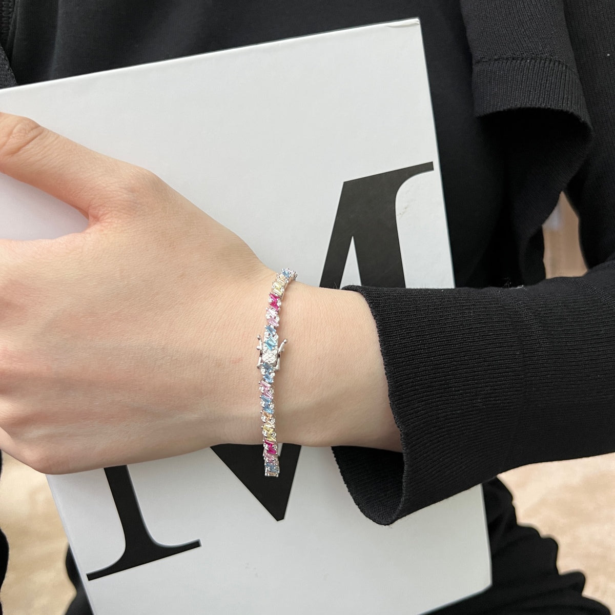 [AuraEcho]Ornate Sparkling Multi Cut Party Bracelet