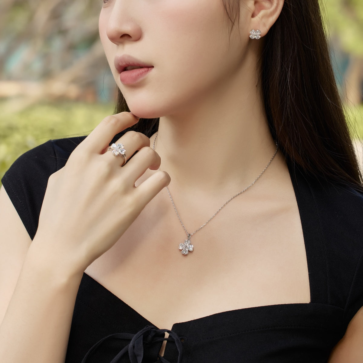 [AuraEcho]Four-Leaf Clover Ball Earrings
