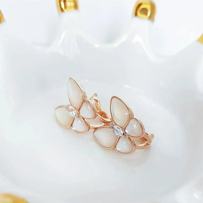 [AuraEcho]BUTTERFLY MOP DIAMOND EARRINGS