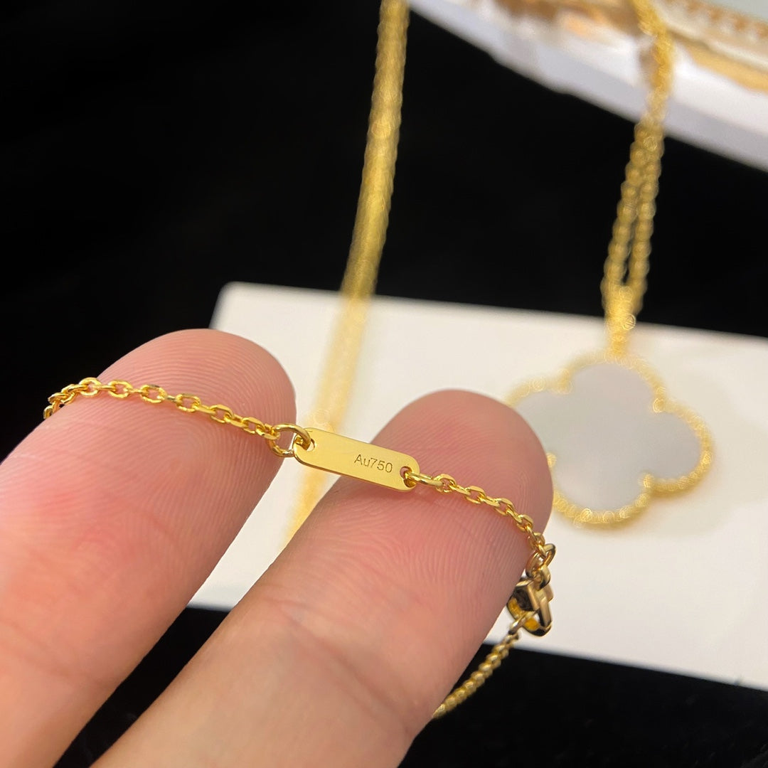 [AuraEcho]CLOVER 25MM MOP LARGE PENDANT NECKLACE