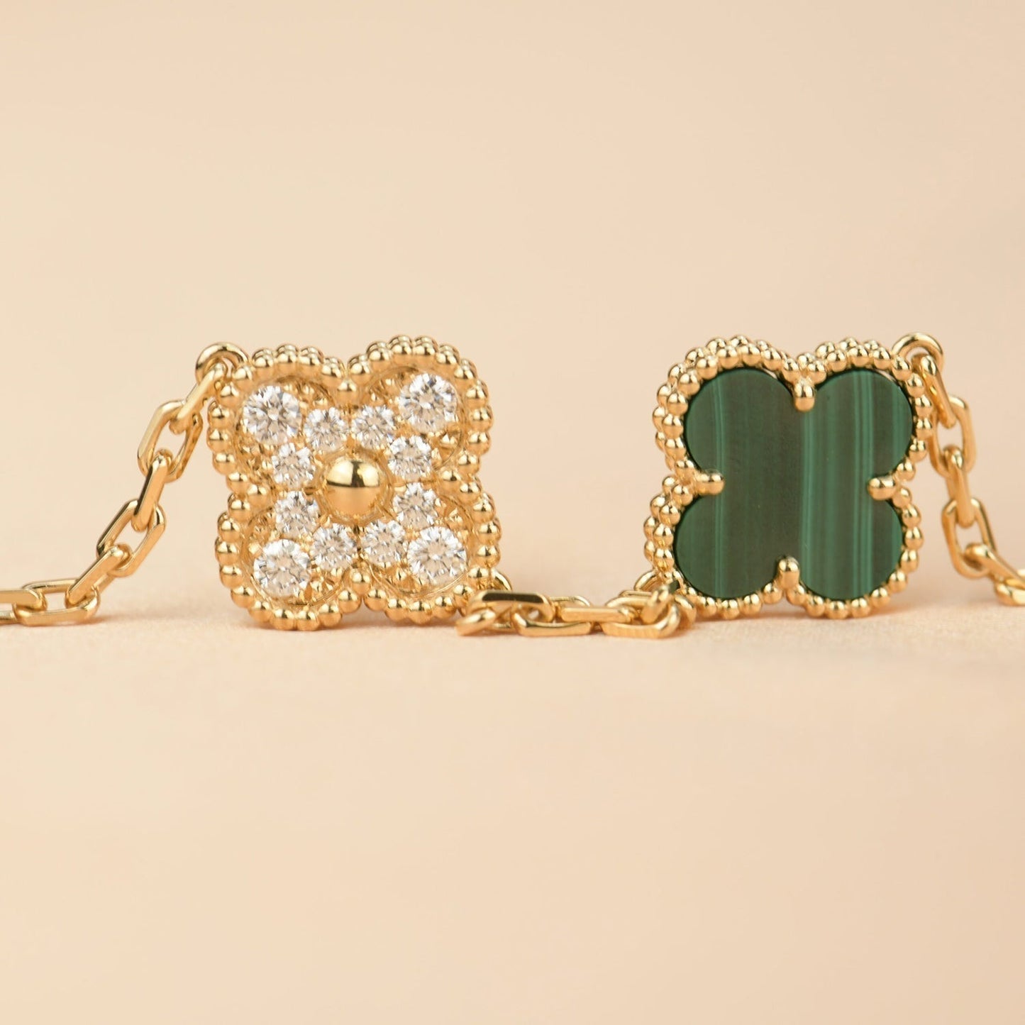 [AuraEcho]CLOVER  5 MOTIF MALACHITE DIAMOND BRACELET