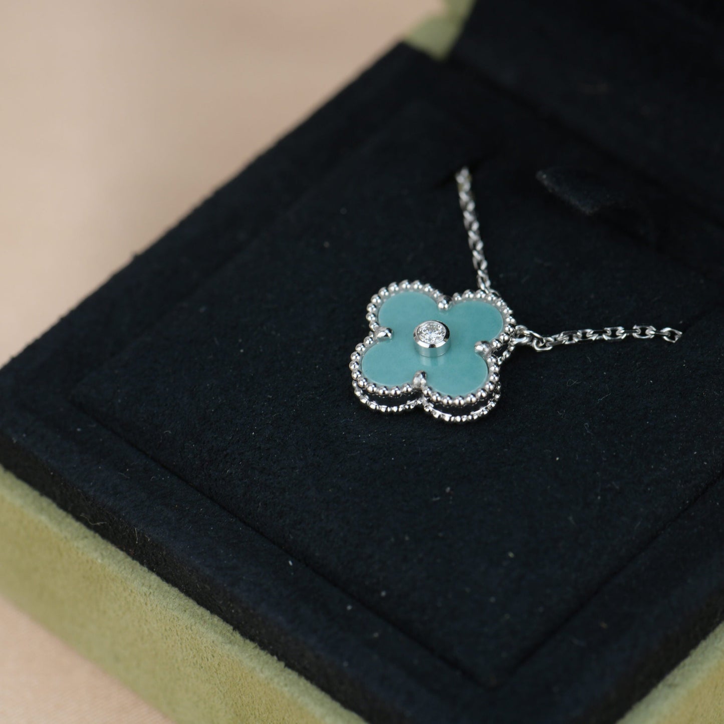 [AuraEcho]CLOVER 15MM DIAMOND SVRES PORCELAIN  NECKLACE SILVER
