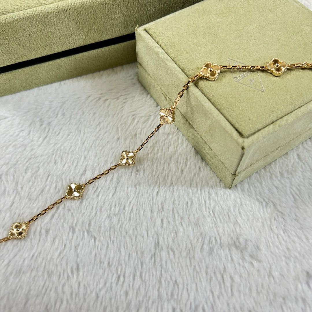 [AuraEcho]CLOVER 6 MOTIF DIAMOND BRACELET