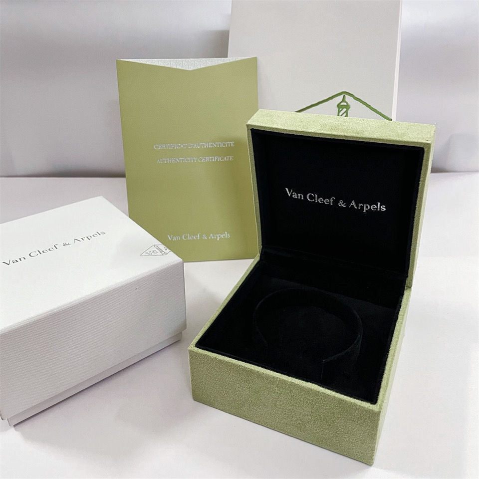 [AuraEcho]VA CLOVER BRACELET NECKLACE RING BOX GIFT BAG