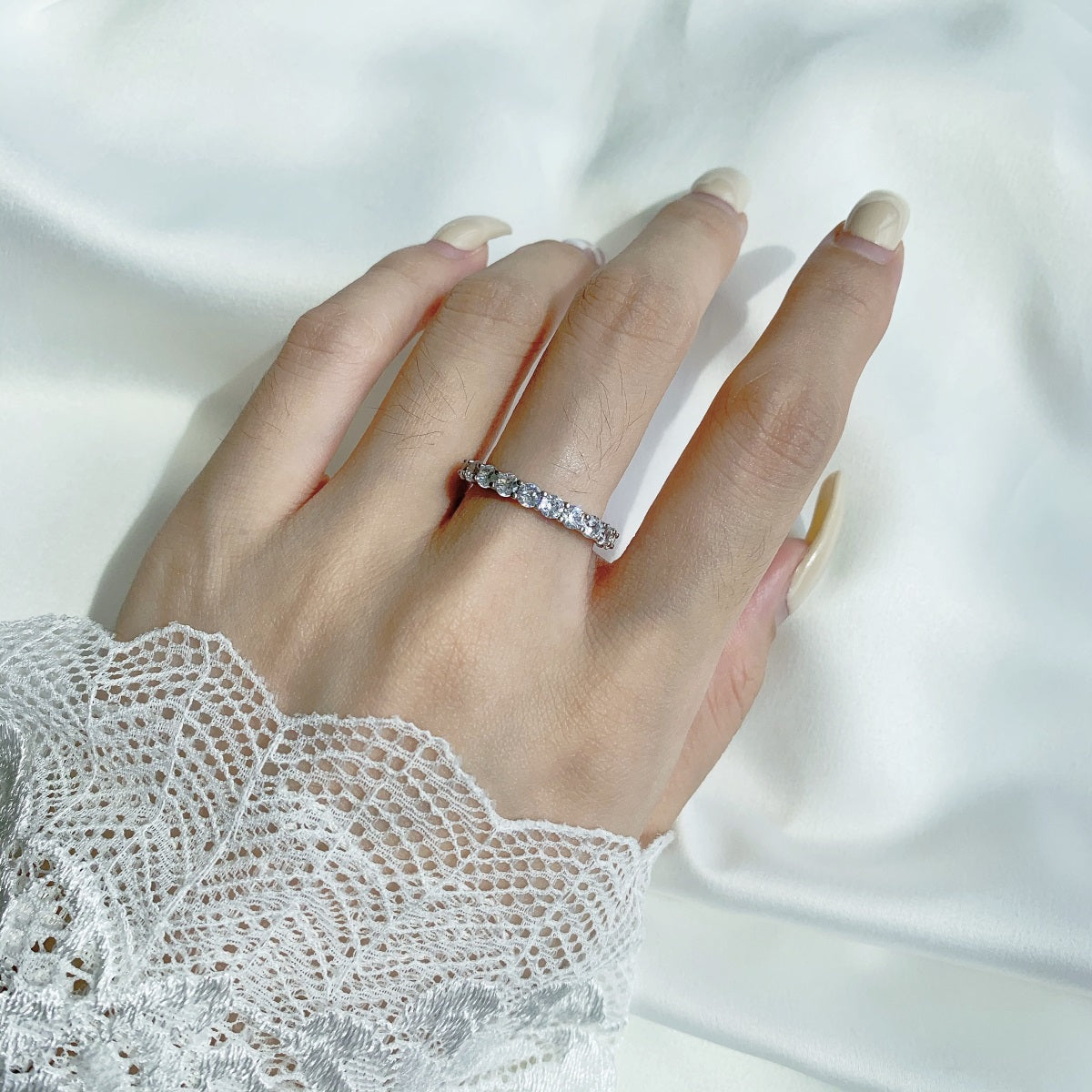 [AuraEcho]Sparkling Round Cut Tennis Ring