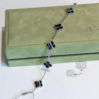 [AuraEcho] CLOVER 5 MOTIF PULSAR STONE BRACELET COLLECTION