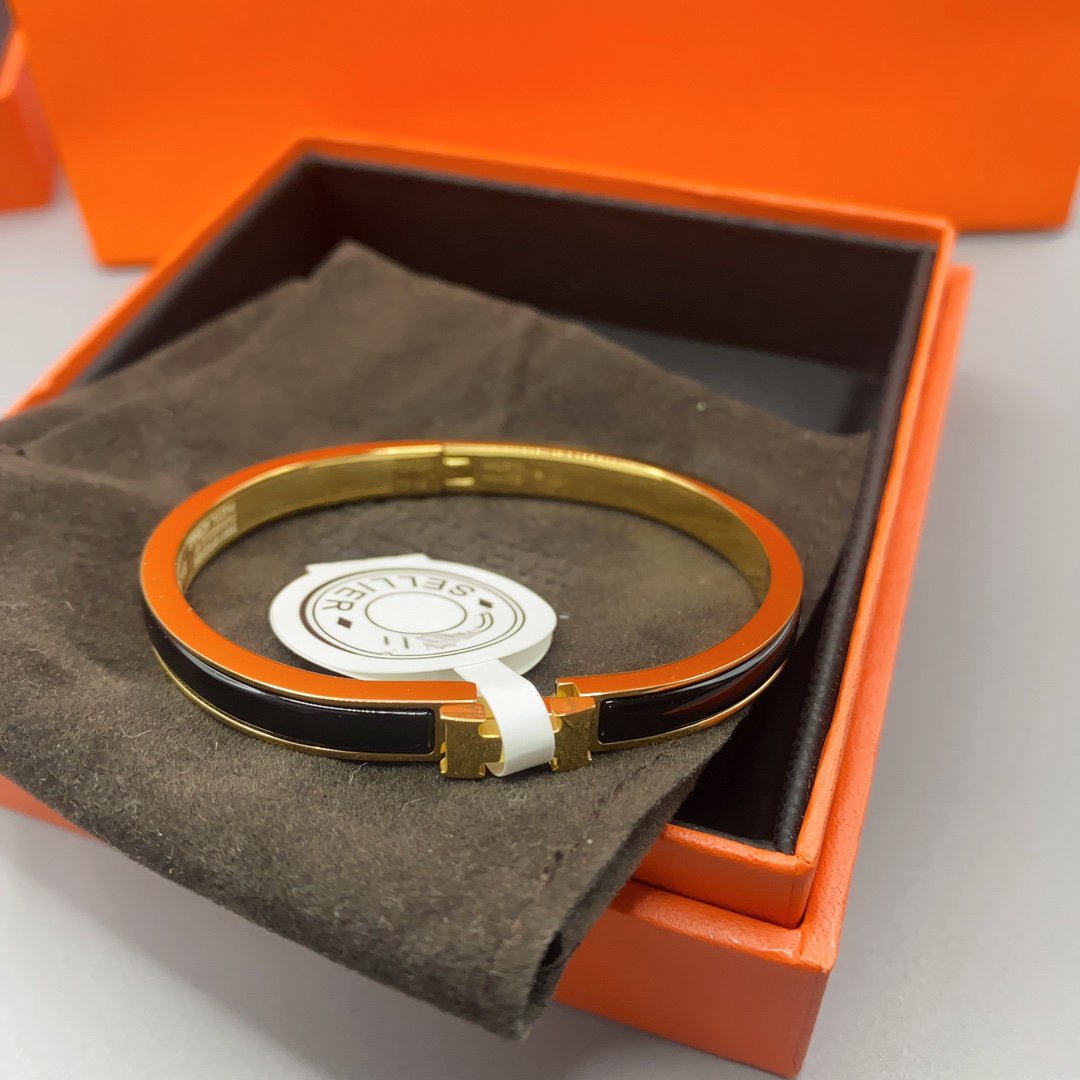 [AuraEcho]CLASSIC HM CLIC BLACK 8MM ENAMEL BRACELET