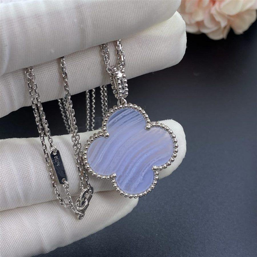 [AuraEcho]CLOVER SILVER CHALCEDONY BIG CLOVER NECKLACE